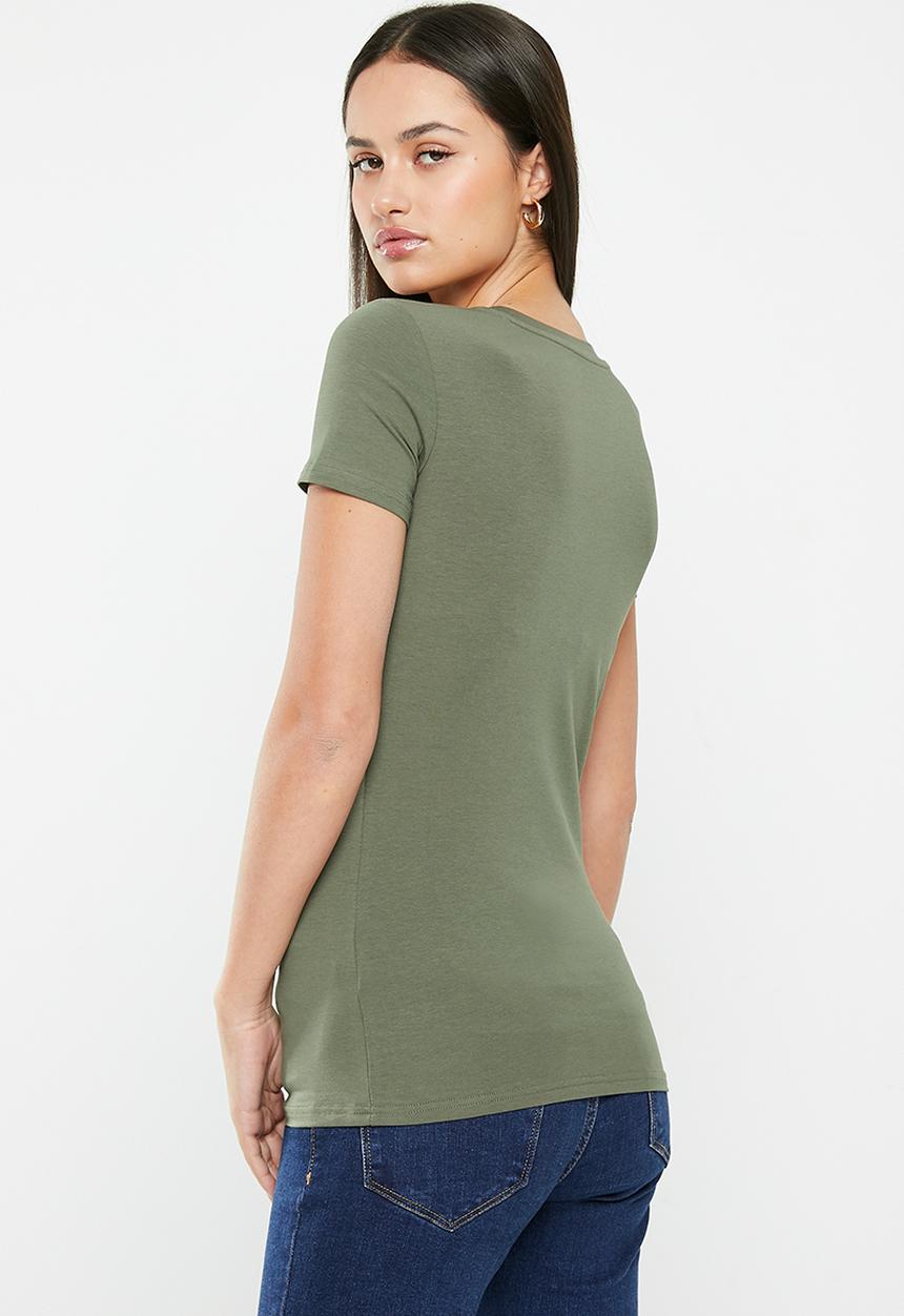 GUESS - Short sleeve embellish logo tee - lichen leaf green