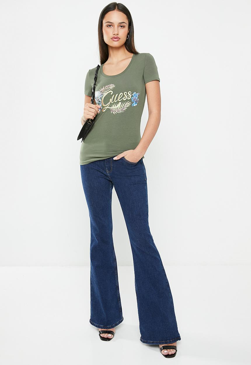 GUESS - Short sleeve embellish logo tee - lichen leaf green