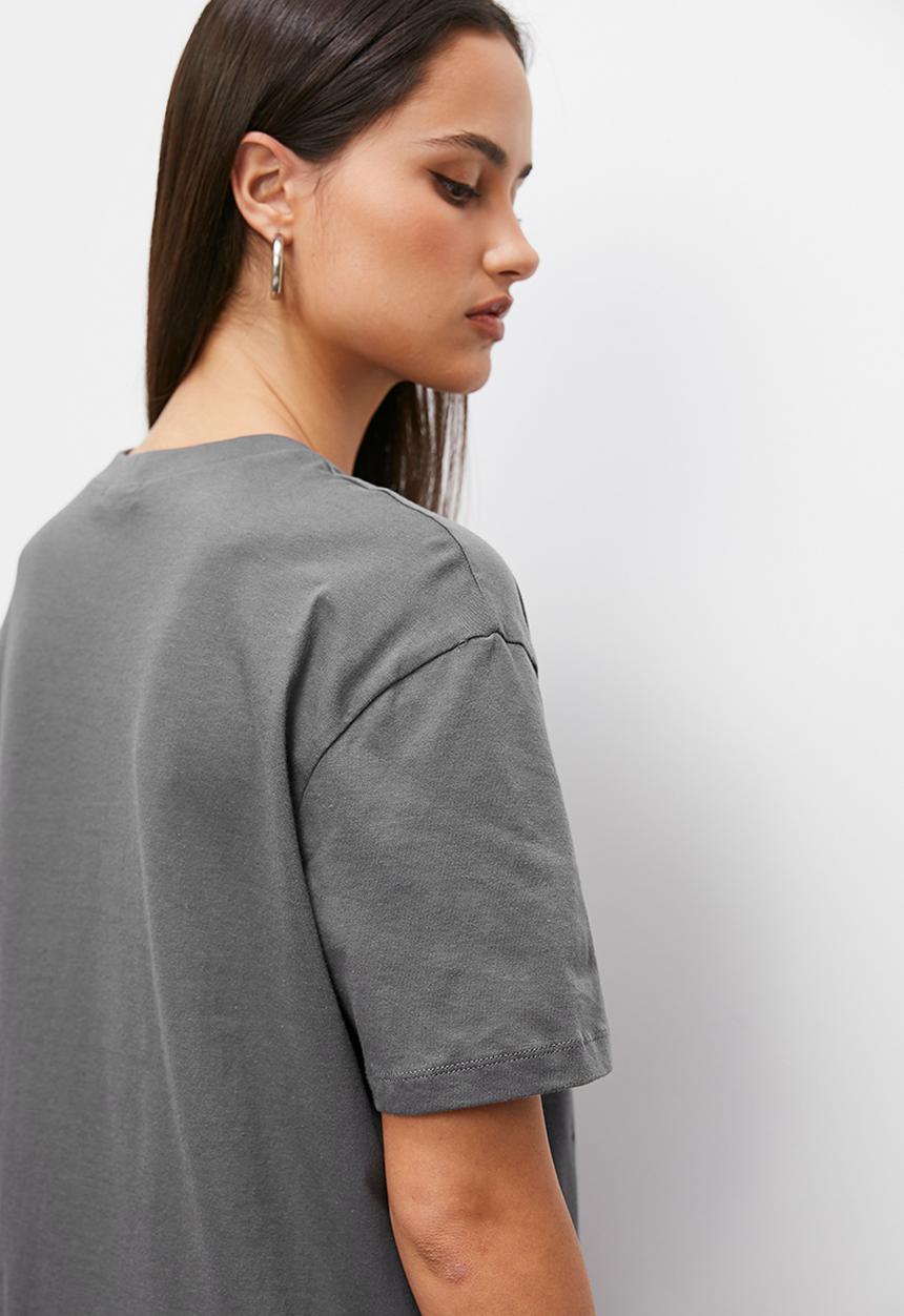 Blake - Oversized novelty tee - grey