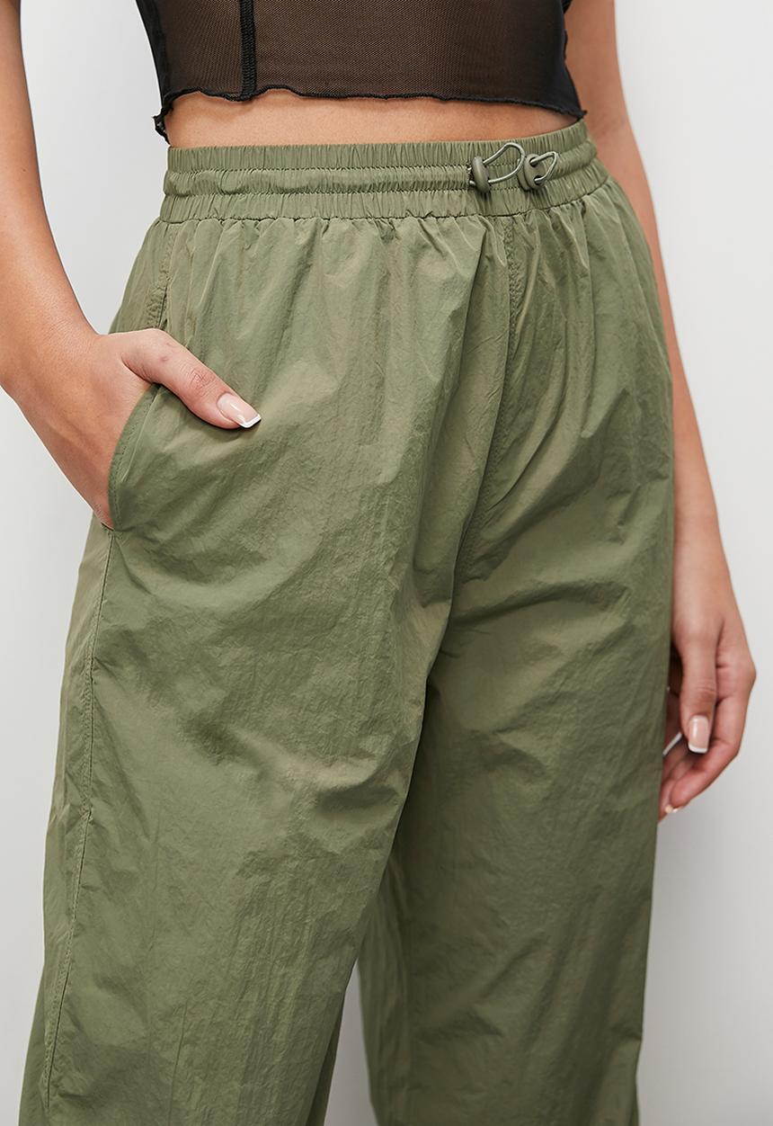Blake - Parachute trouser - light olive