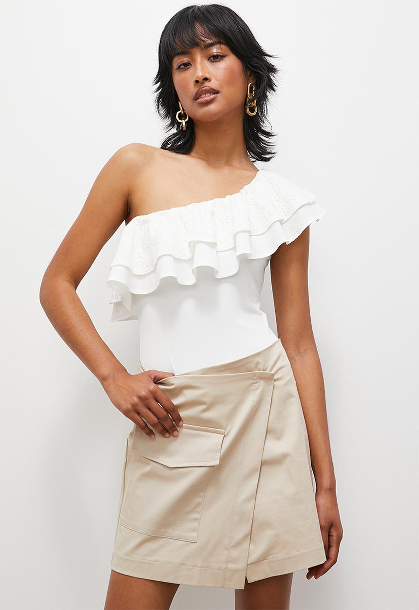 Superbalist - Asymmetrical angalise frill bodysuit - white