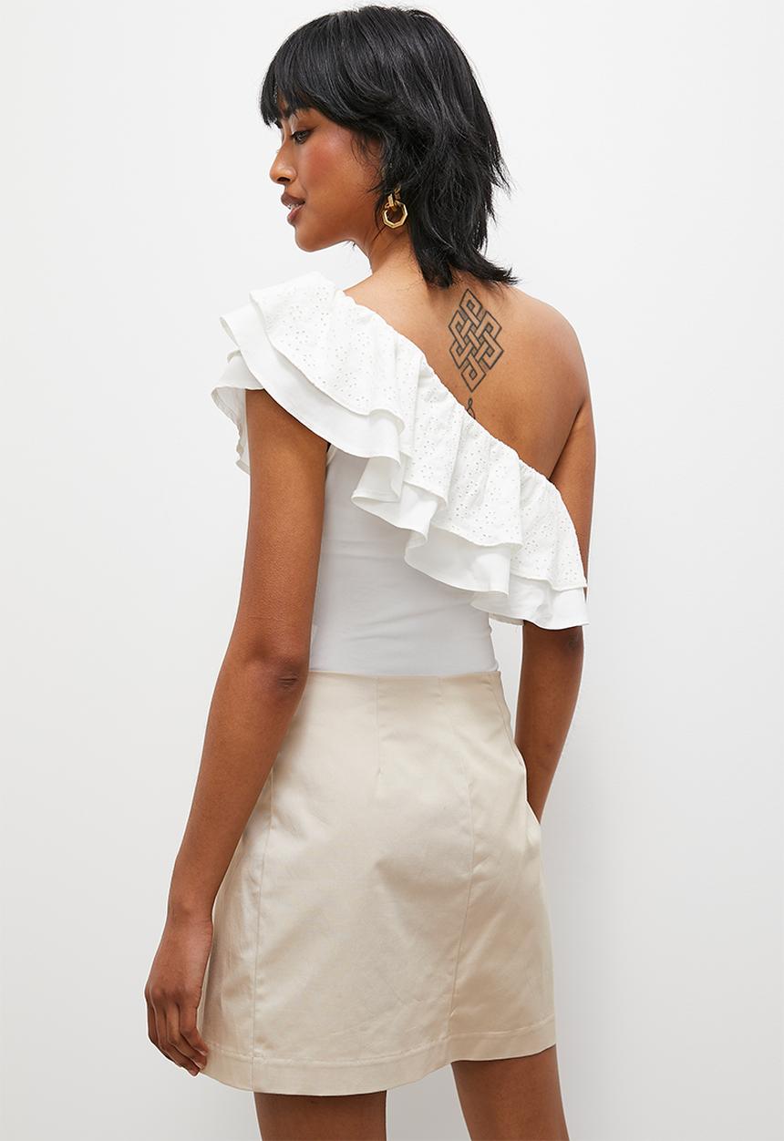 Superbalist - Asymmetrical angalise frill bodysuit - white