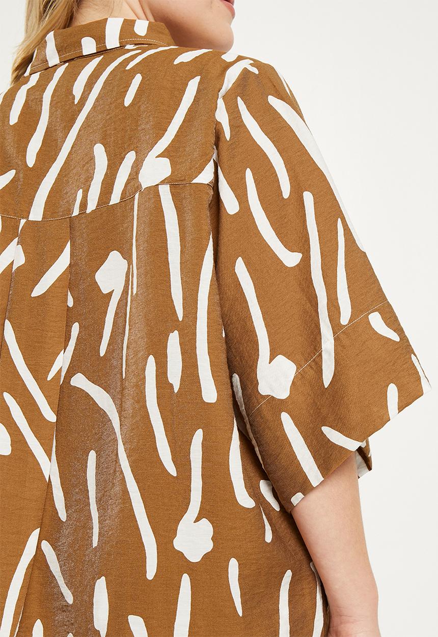 Me&B - Plus viscose boxy shirt with kimono sleeve - kalahari