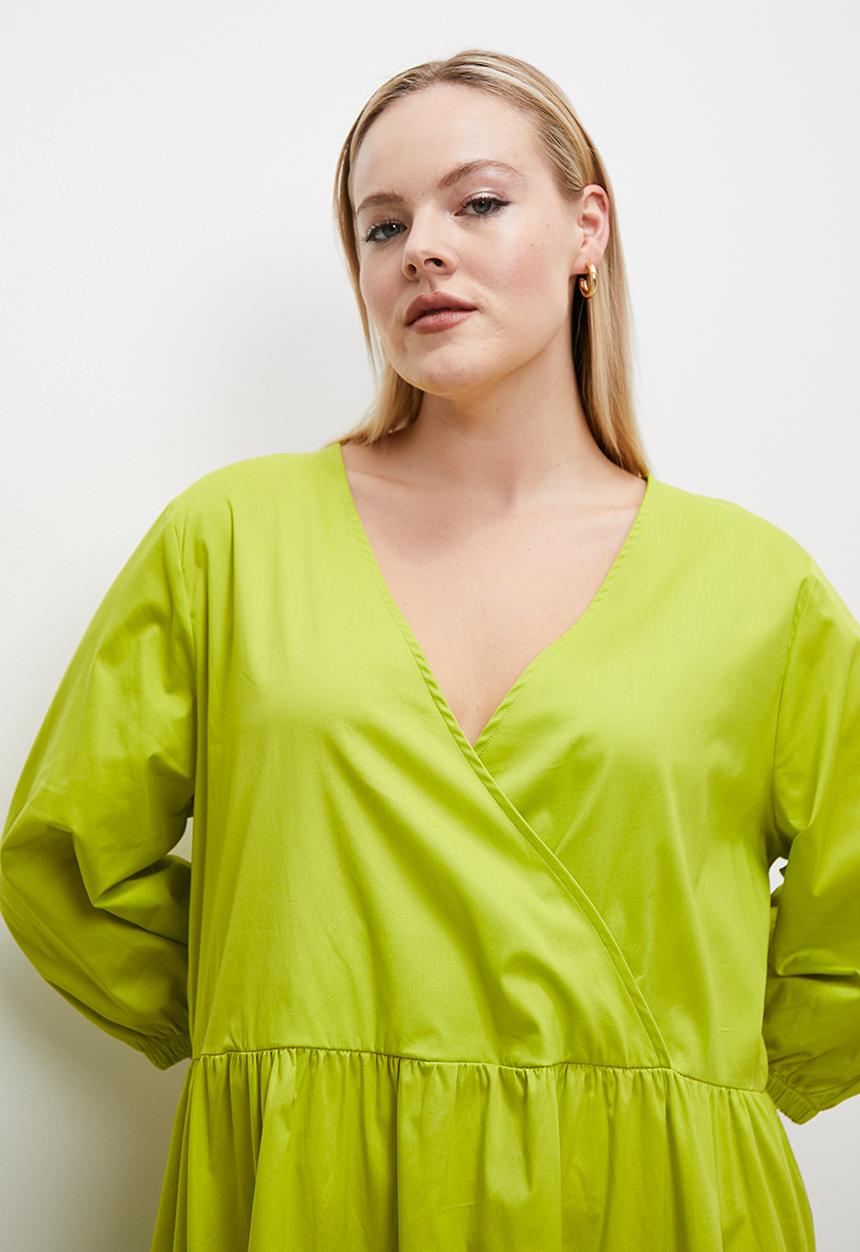 Superbalist - V-neck volume midi with curved hem - lime