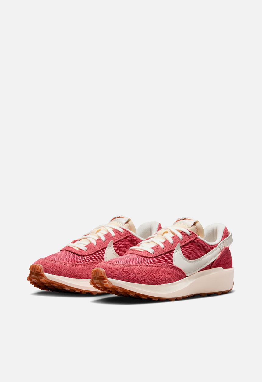 Nike - Waffle Debut