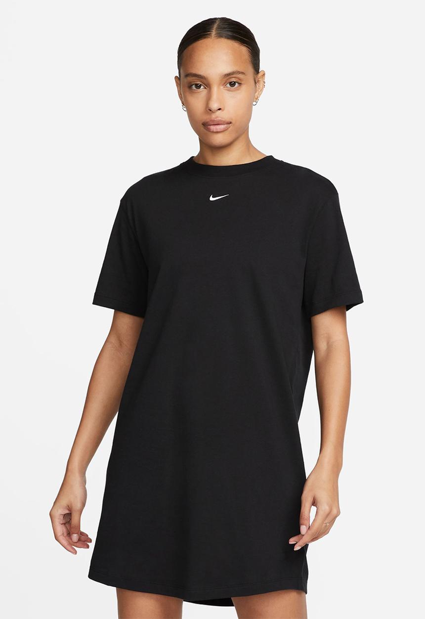 nike mini swoosh oversized t shirt
