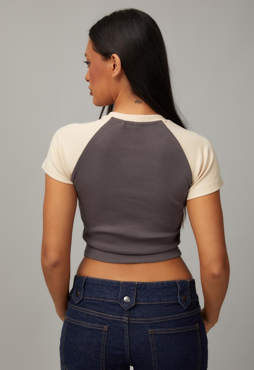 Factorie - Raglan fitted tee -  dark choc & utility tan