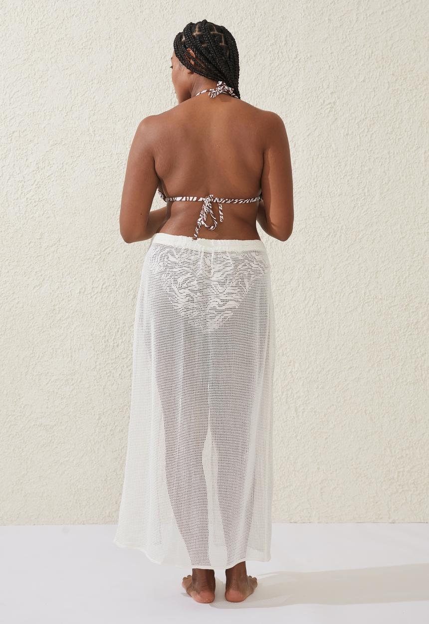 Cotton On - Plus open mesh beach sarong wrap skirt - white