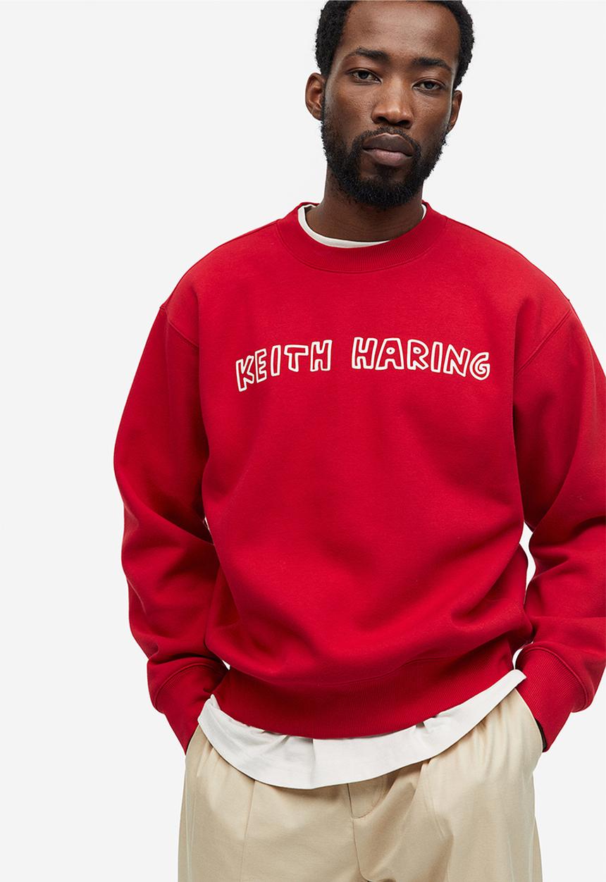 H&M - Oversized fit printed sweatshirt - red keith haring 