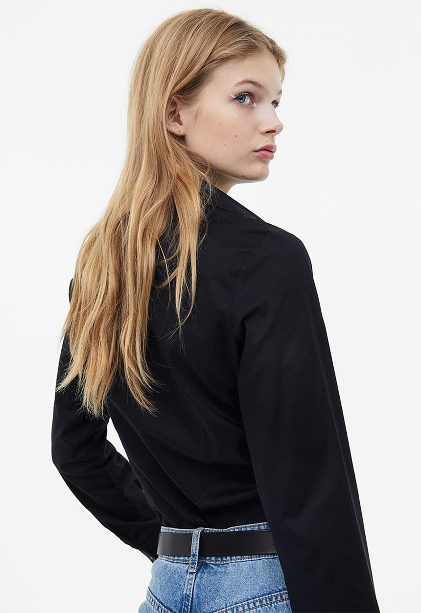 H&M - Fitted poplin shirt - black