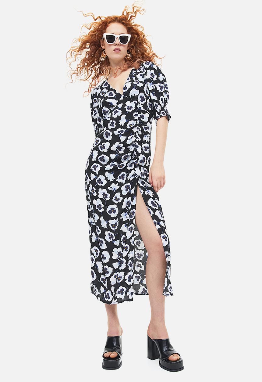 H&M - Puff-sleeved crêpe dress - black floral