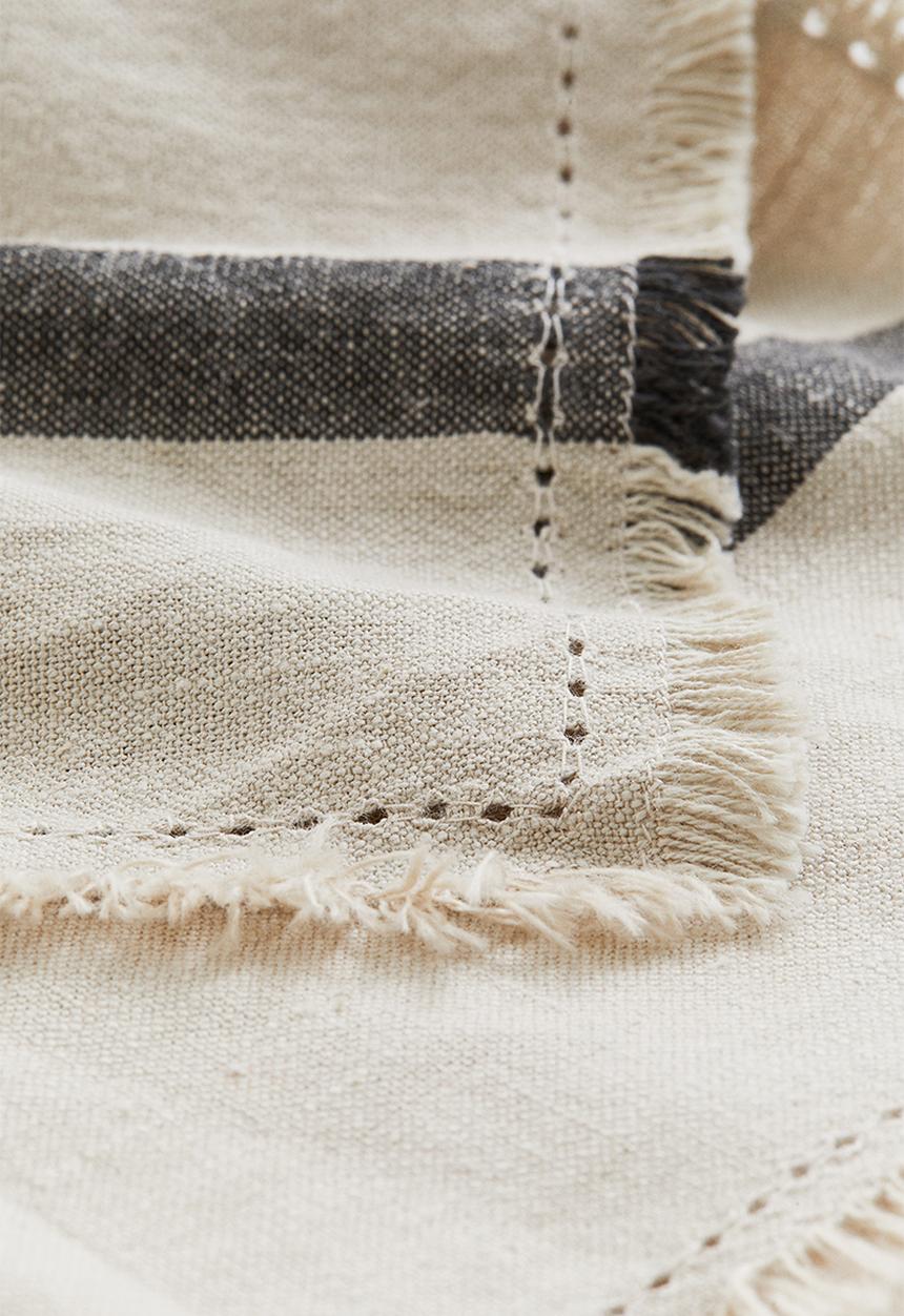 H&M - 2 Pack fringed napkins - beige & dark grey 
