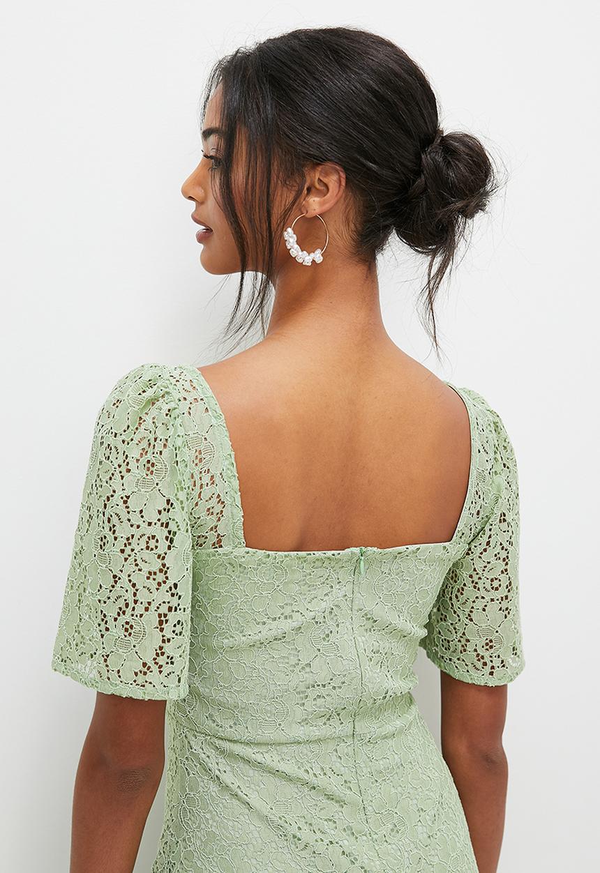 MILLA - Lace empire midi dress with flutter sleeve - green