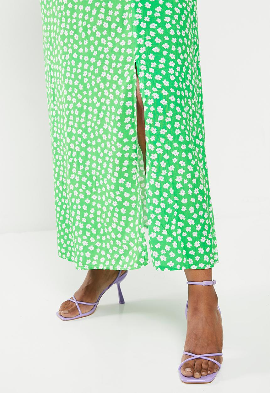 Me&B - Plus empire v neck dress - green ditsy
