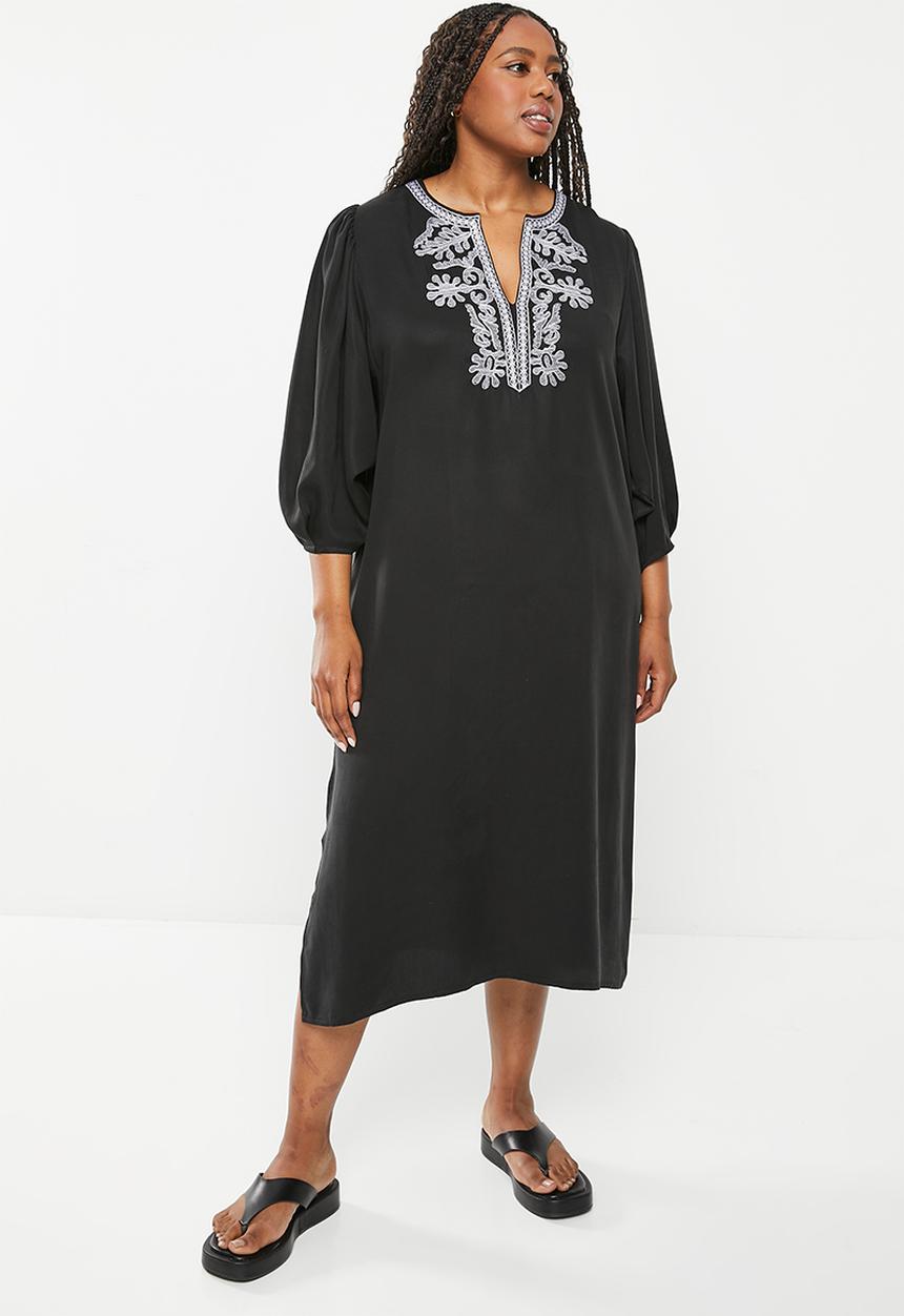 Me&B - Plus embroidered tunic dress - black