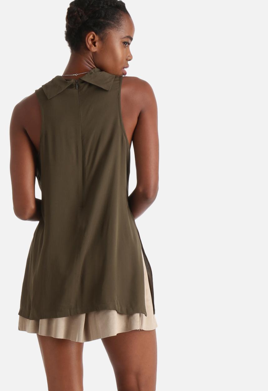 Influence. - Turtle Neck Sleeveless Top