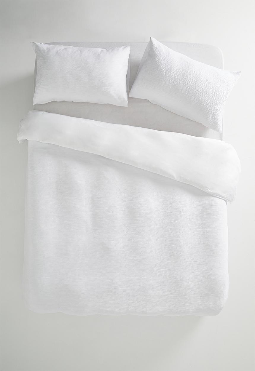 Sixth Floor - Crinkle microfibre duvet cover set - white