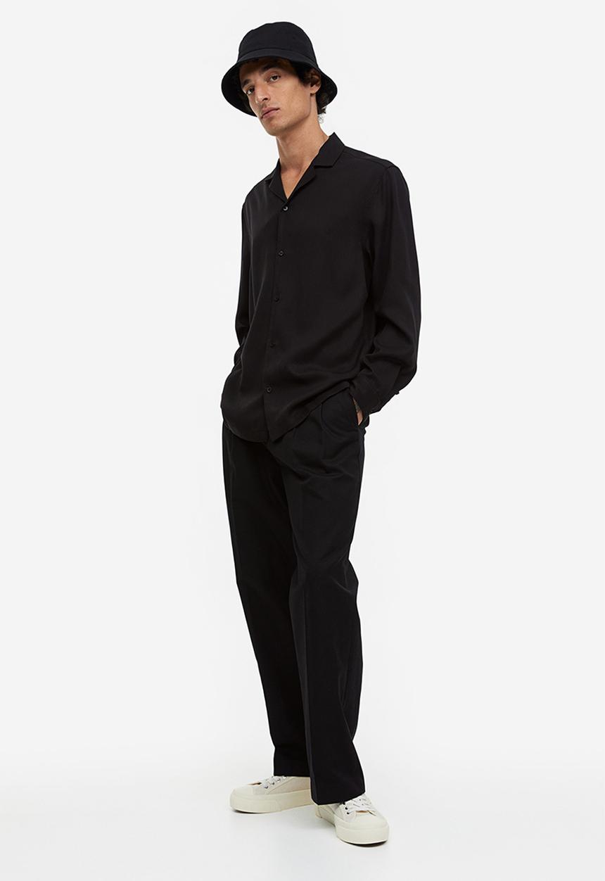 H&M - Regular fit long-sleeved lyocell resort shirt - black