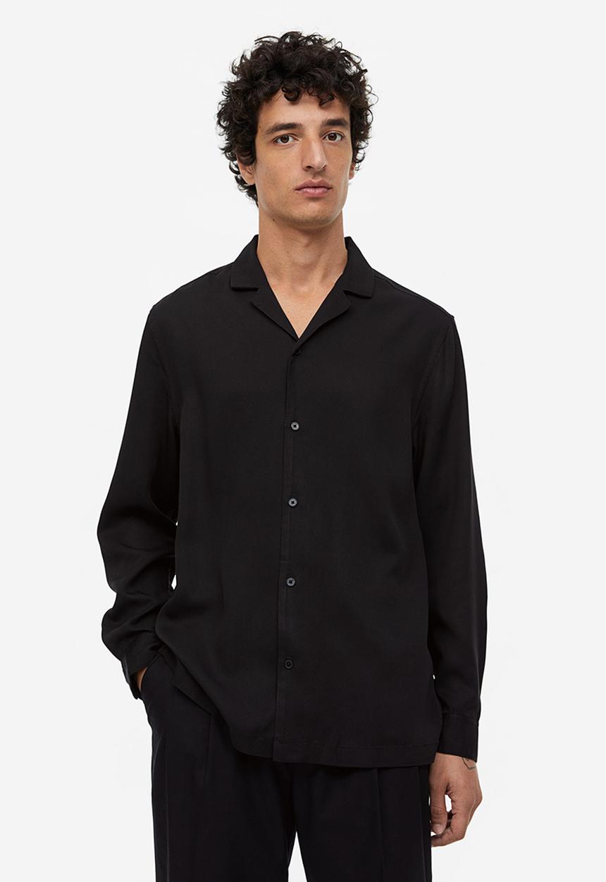 H&M - Regular fit long-sleeved lyocell resort shirt - black