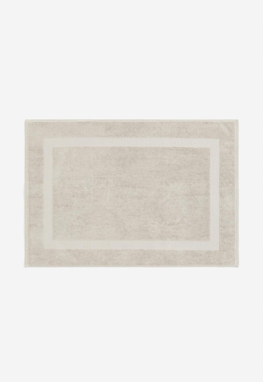 H&M - Velour bath mat - light beige 