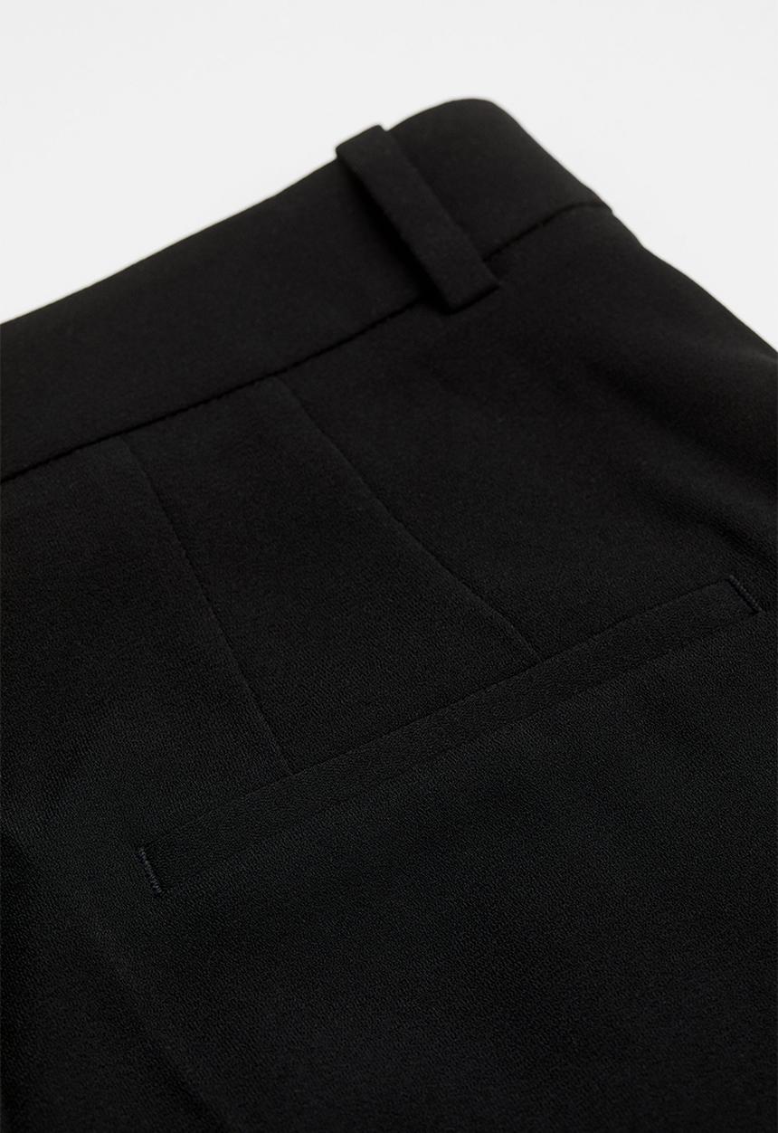H&M - Bermuda shorts - black