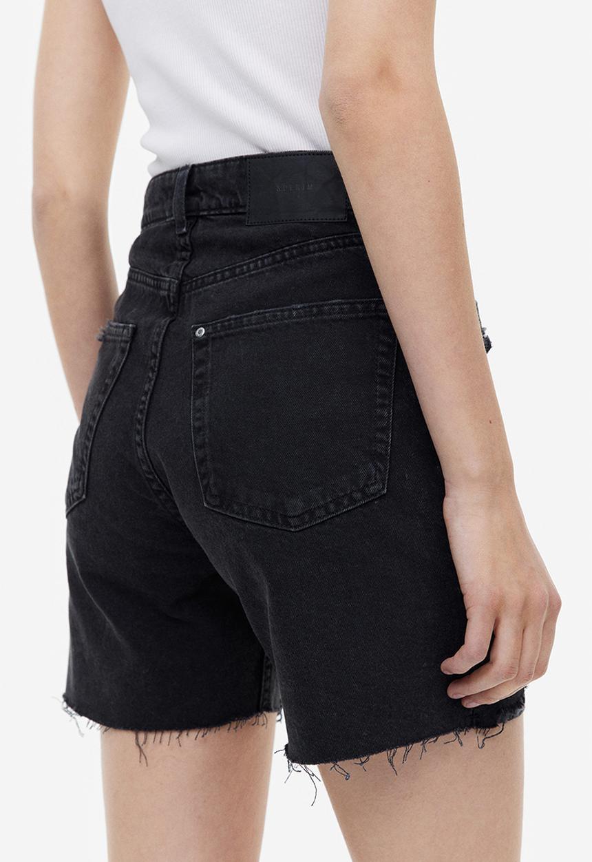 H&M - Bermuda high denim shorts - black