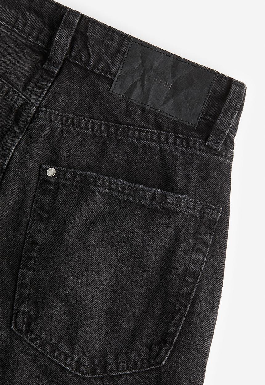 H&M - Bermuda high denim shorts - black