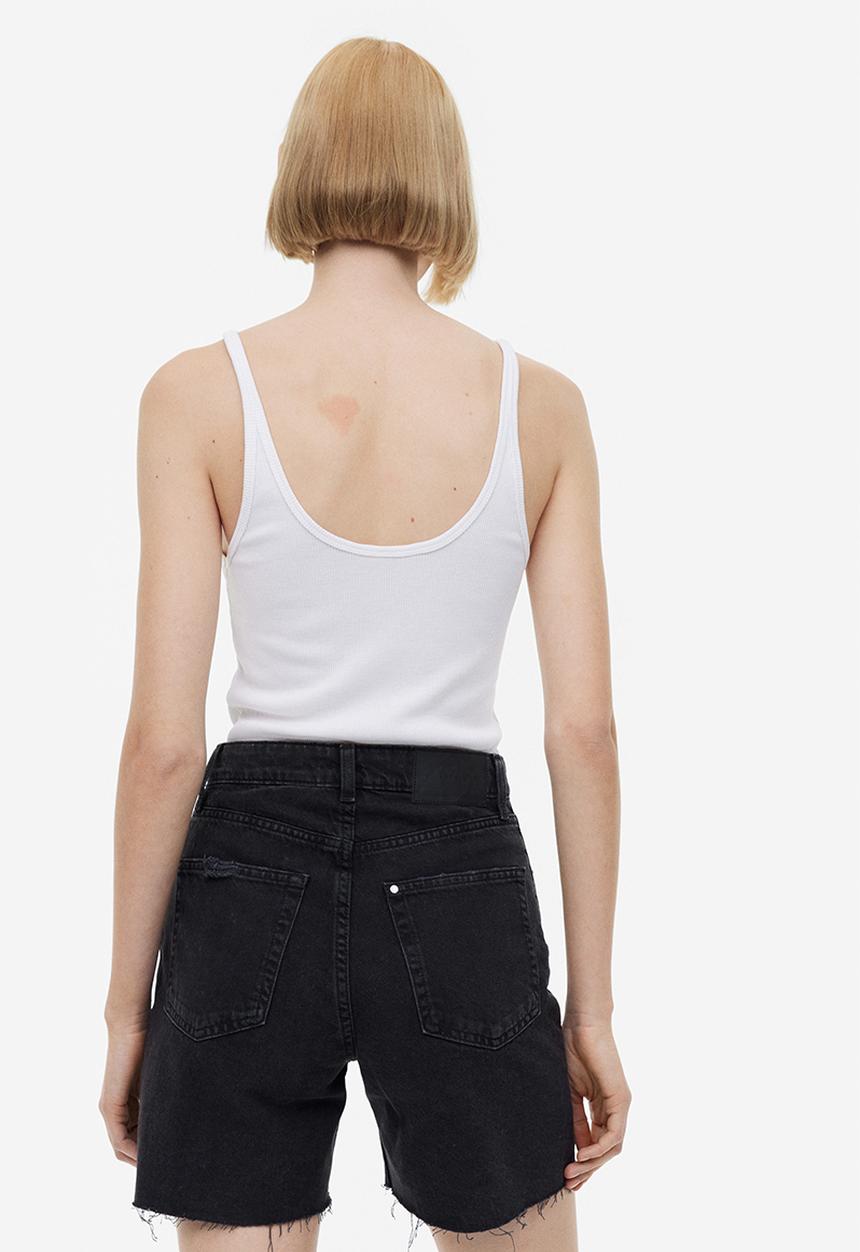 H&M - Bermuda high denim shorts - black