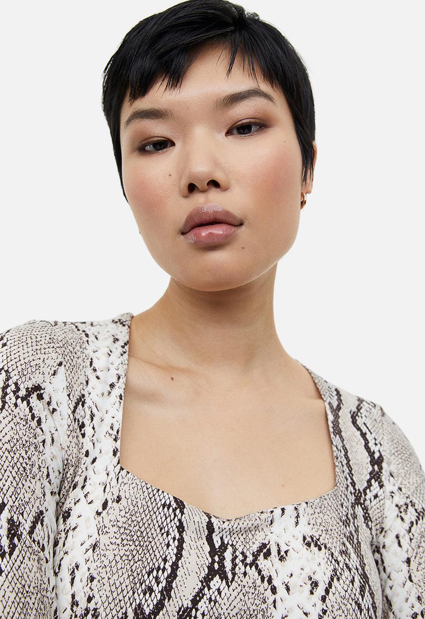 H&M - Long-sleeved jersey top - beige snakeskin patterned 