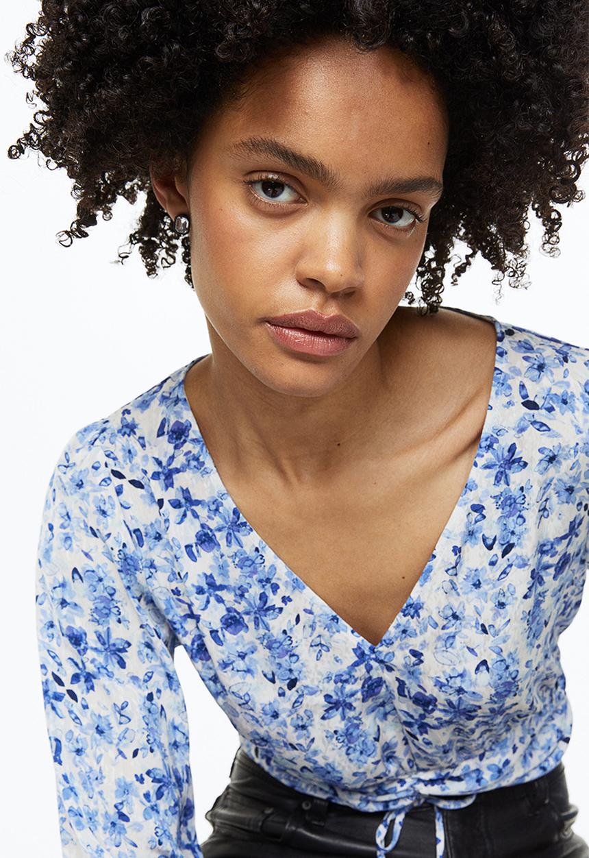 H&M - Drawstring blouse - blue floral