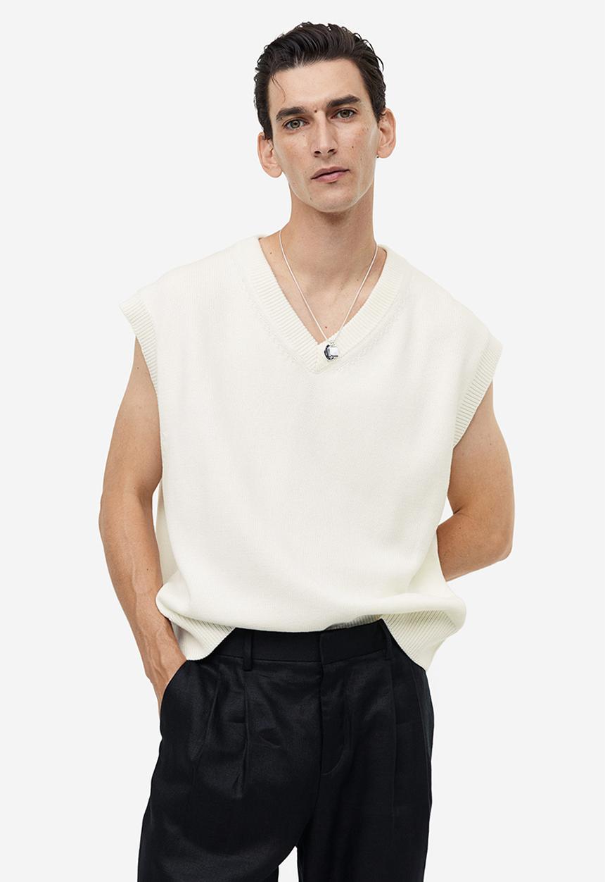 H&M - Relaxed fit v-neck sweater vest - white
