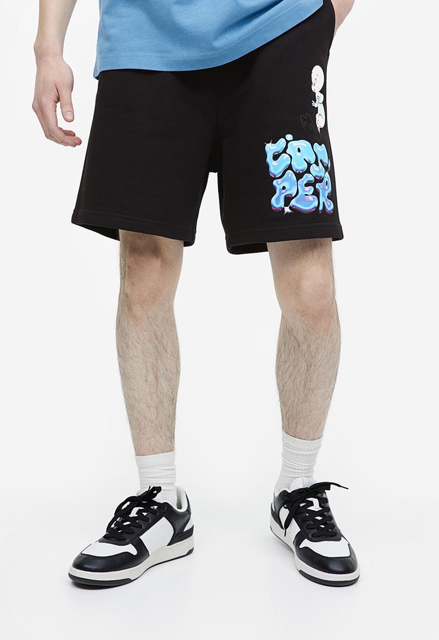 H&M - Relaxed fit printed sweatshorts - black,multi