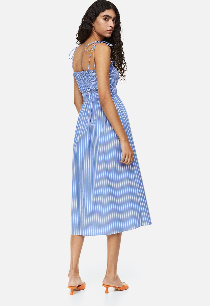 H&M - Smocked seersucker dress - blue