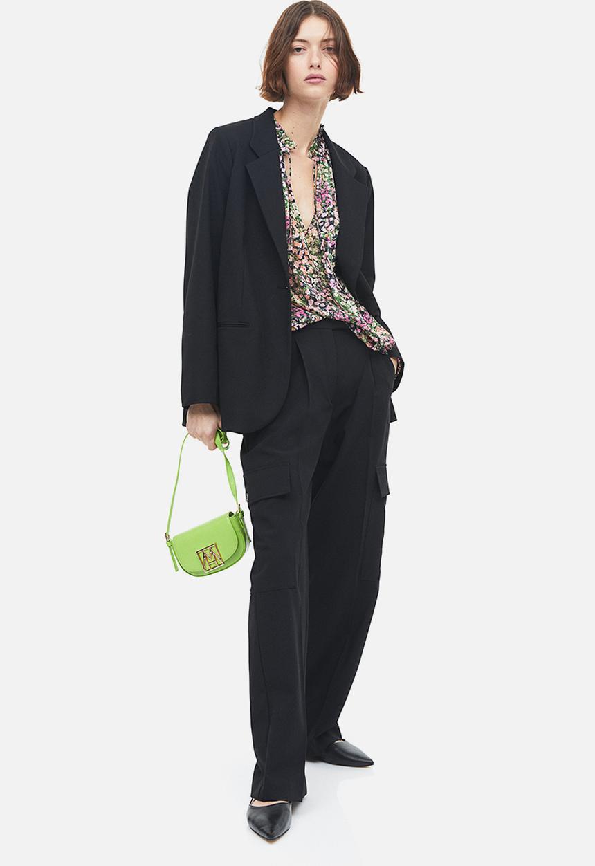 H&M - Frill-trimmed crêpe blouse - black/floral