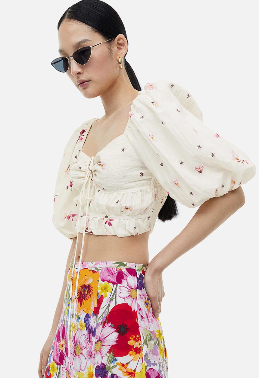 H&M - Puff sleeved cropped top - cream