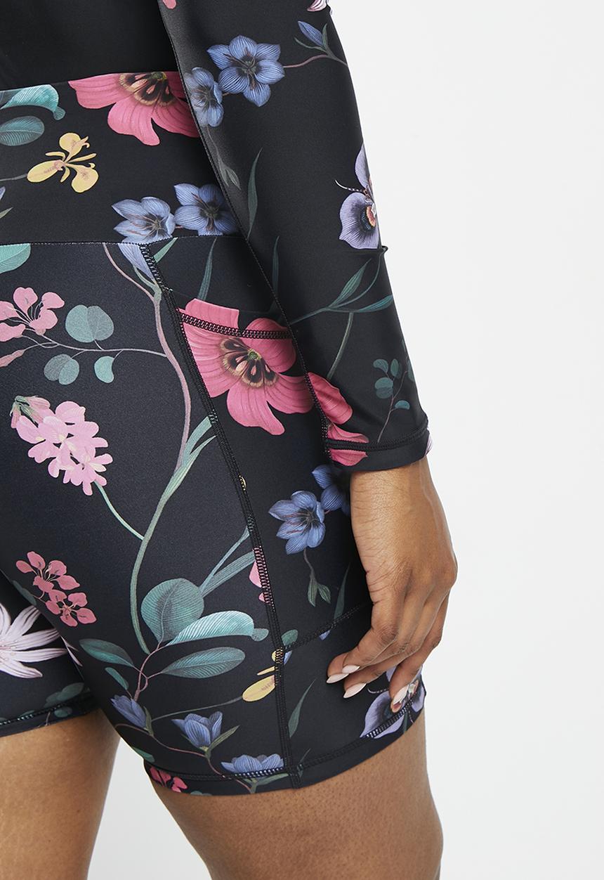 Lizzy - Plus mirchi elasticated cycle legging - dark indigenous floral