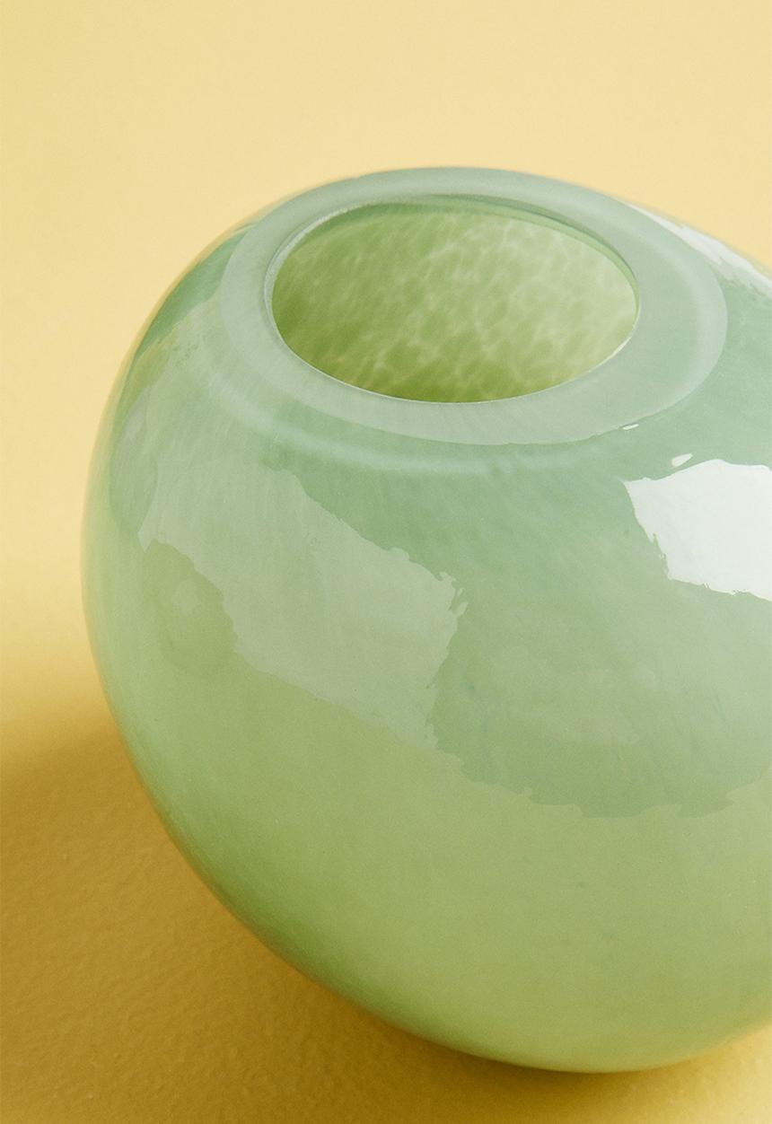 H&M - Small glass vase - light green