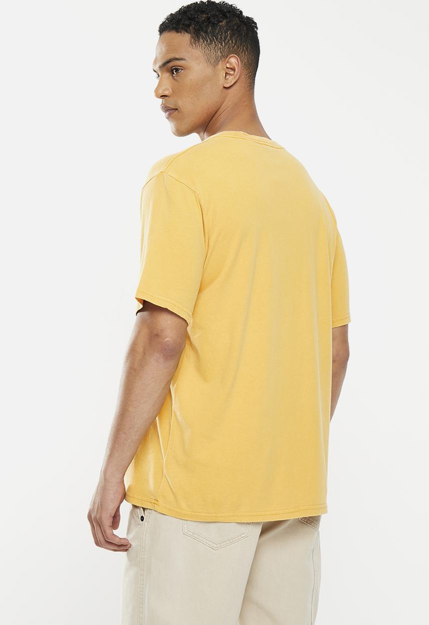 Superdry. - Vintage mark tee - nugget gold