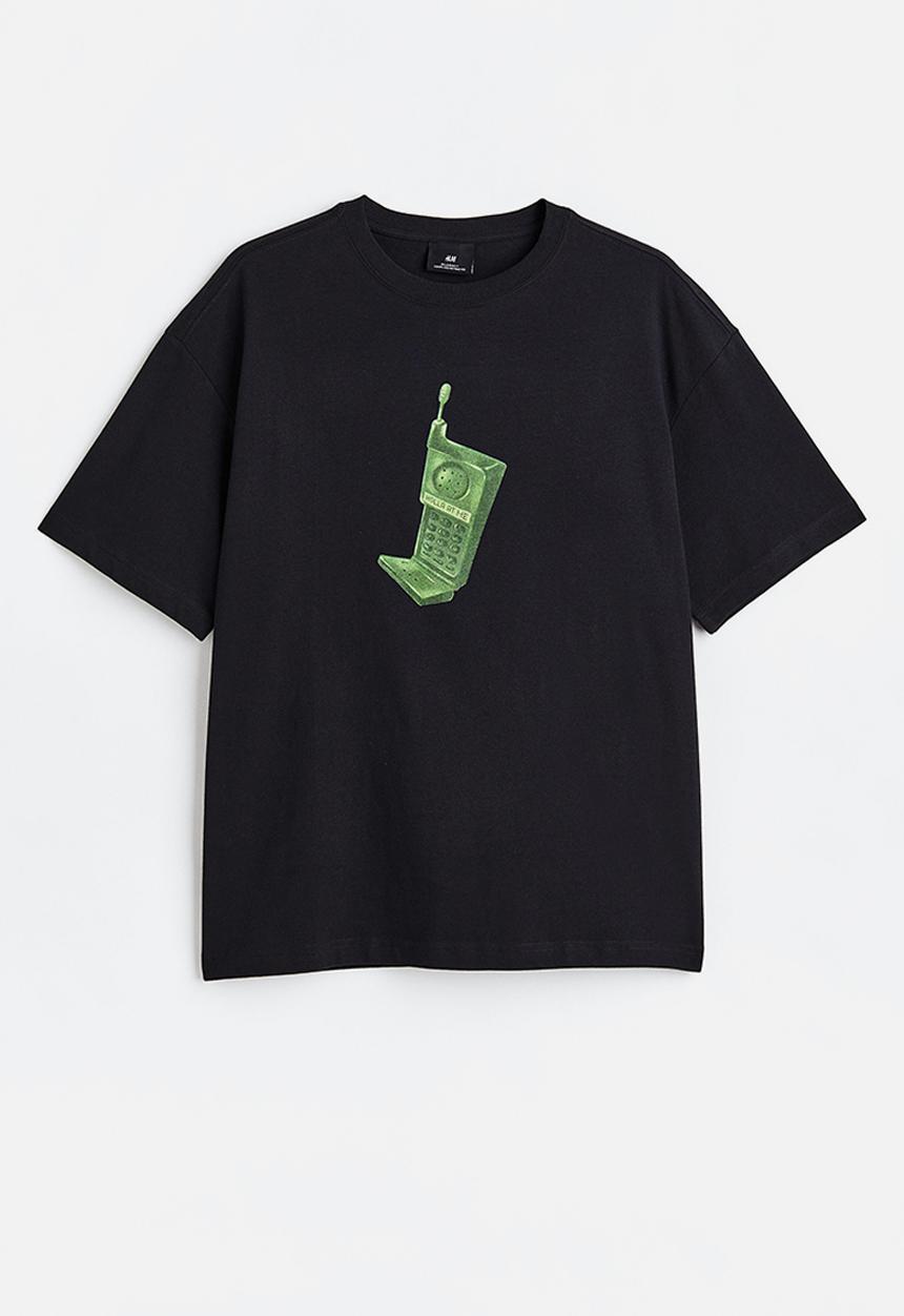 H&M - Relaxed fit printed T-shirt - black phone 
