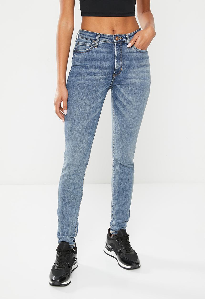 GUESS - 1981 high rise skinny - mid wash