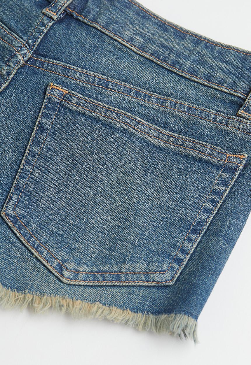 H&M - Low waist denim shorts - denim blue