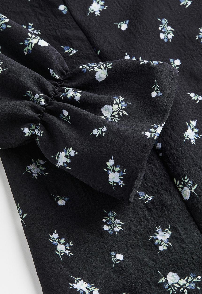 H&M - Puff-sleeved crêpe dress - black small flowers 