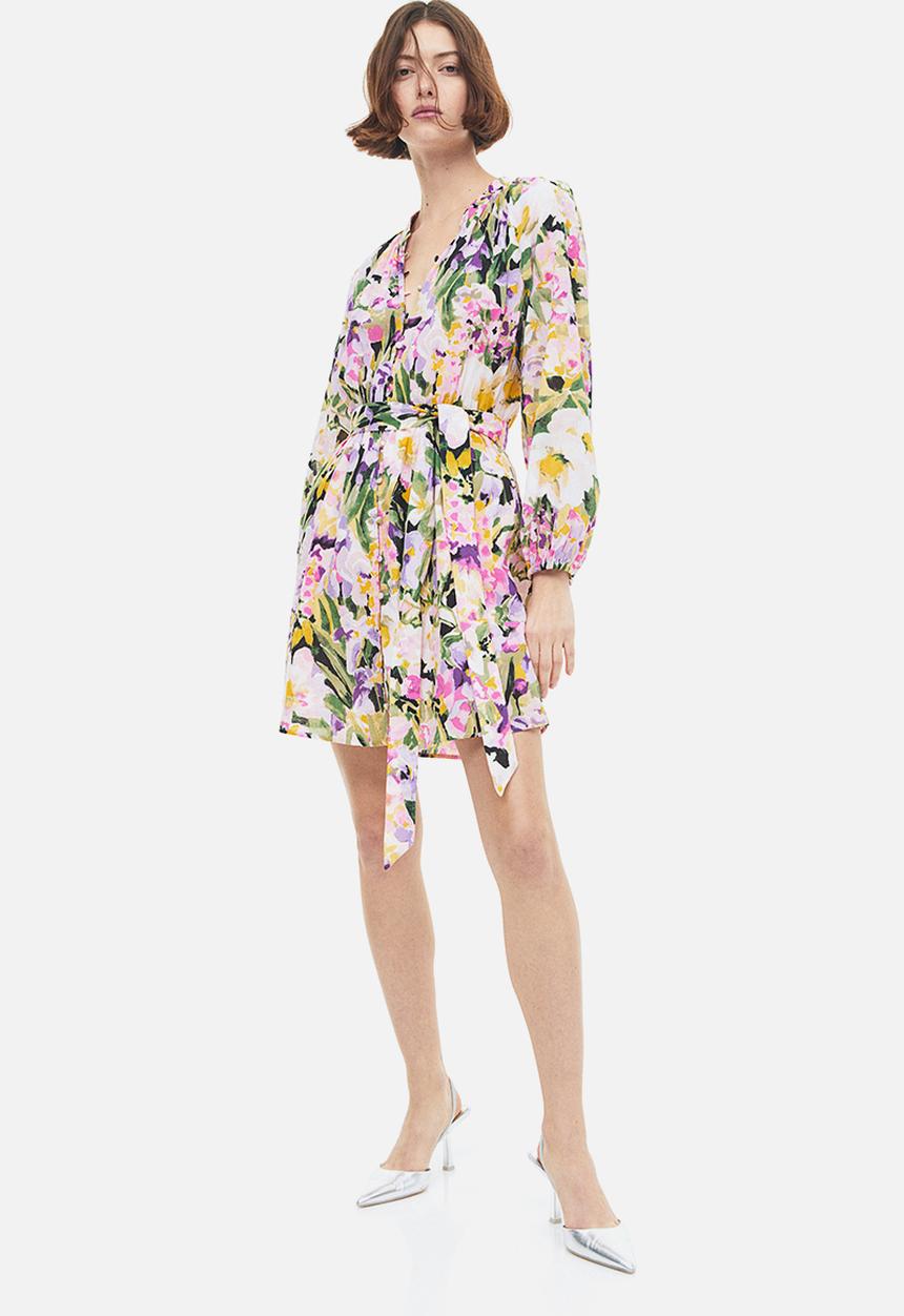 H&M - Tie-belt crêpe dress - light pink floral
