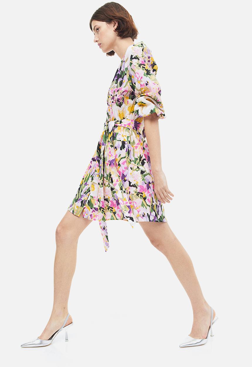 H&M - Tie-belt crêpe dress - light pink floral