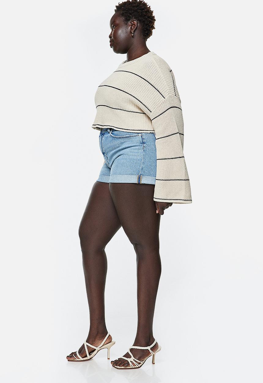 H&M - Curvy fit mom high denim shorts - light denim blue