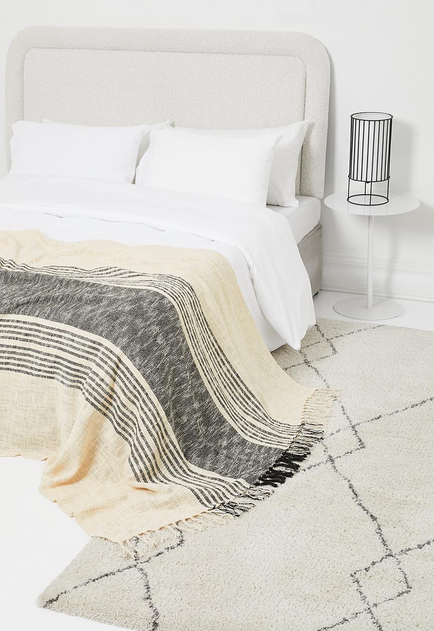 H&S - Ezra striped cotton throw - grey