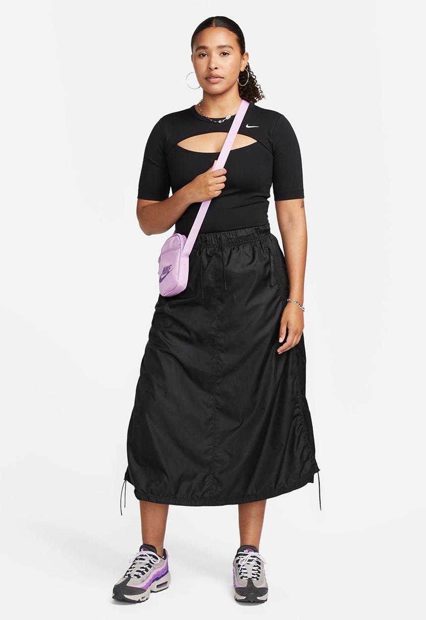 Nike - W nsw essential cutout top - black