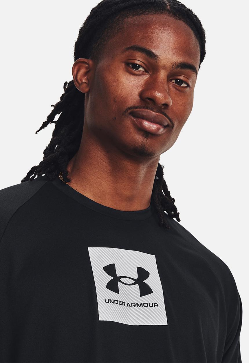 Under Armour - Ua tech print fill tee - black
