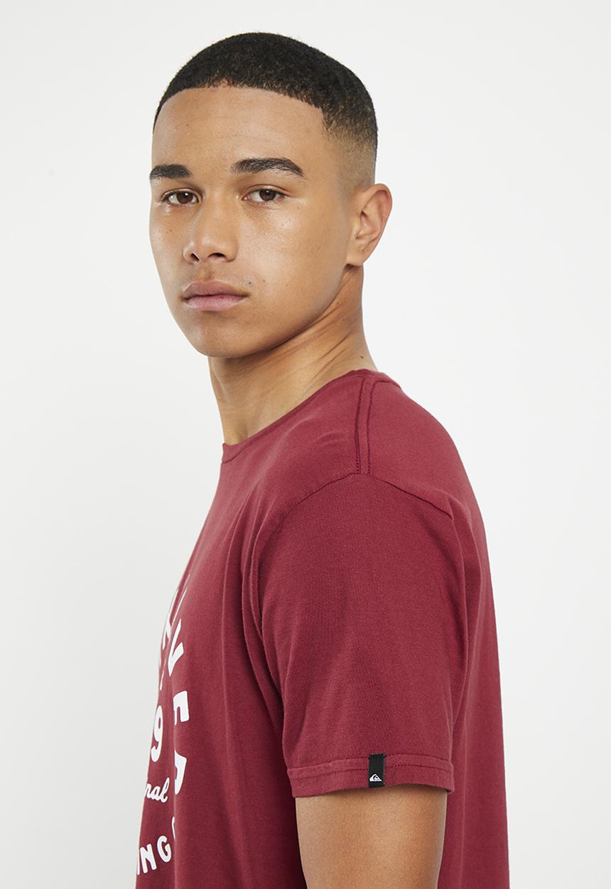 Quiksilver - Circled script front short sleeve - burgundy 