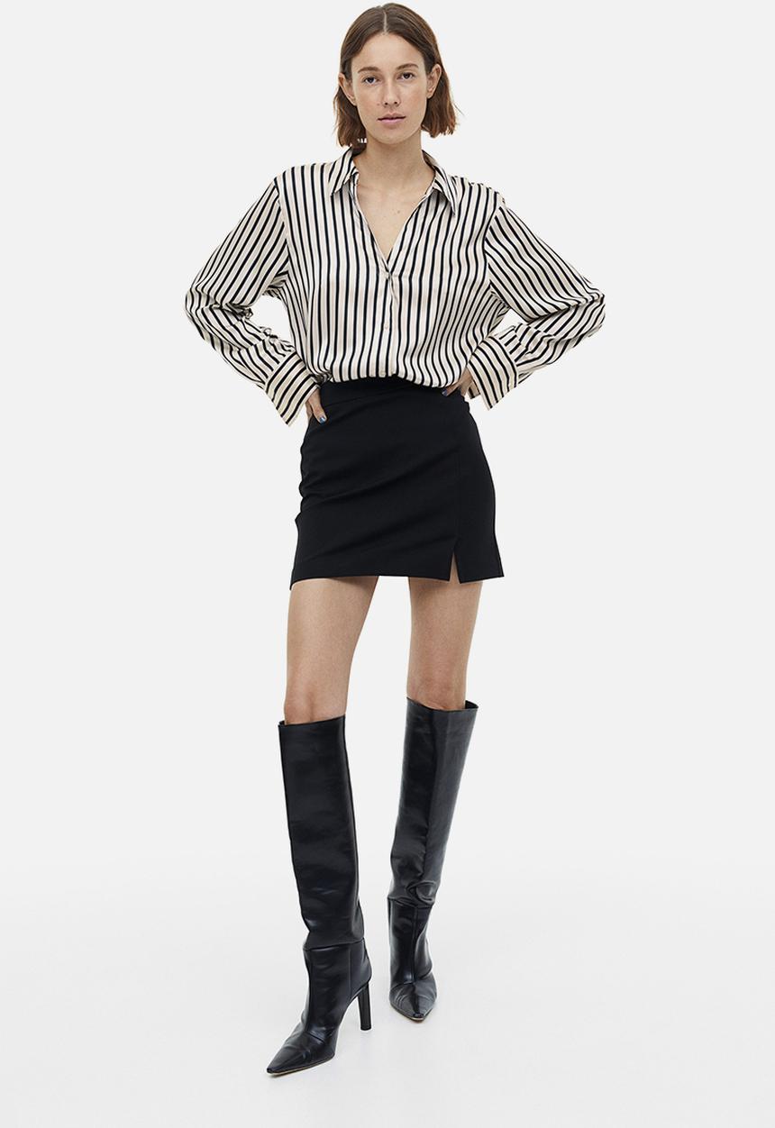 H&M - V-neck blouse - black & white striped